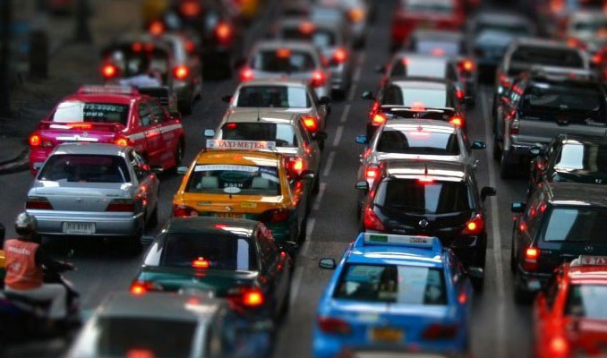 Trafikte 'dur-kalk' ortalamasında İstanbul dünyada ilk sırada