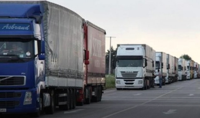 Rusya Türk TIR'larının ek 500 taşıma belgesi talebini onayladı