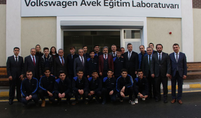 Laboratuvar açıldı! Volkswagen teknisyenlerini yetiştiriyor