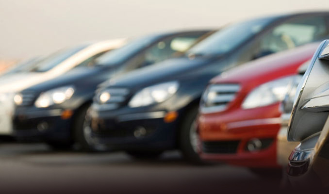 Otomobil satışları Ağustos'ta hafif arttı