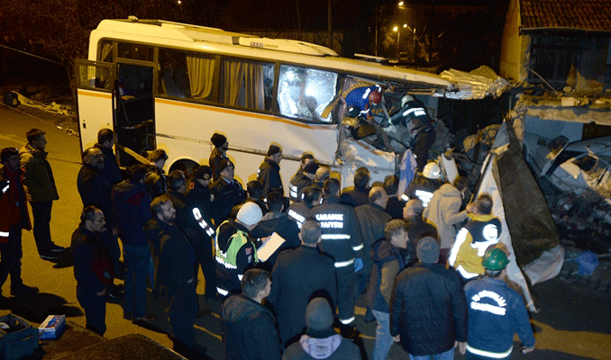 Konya'da zincirleme kaza: 1 ölü 18 yaralı