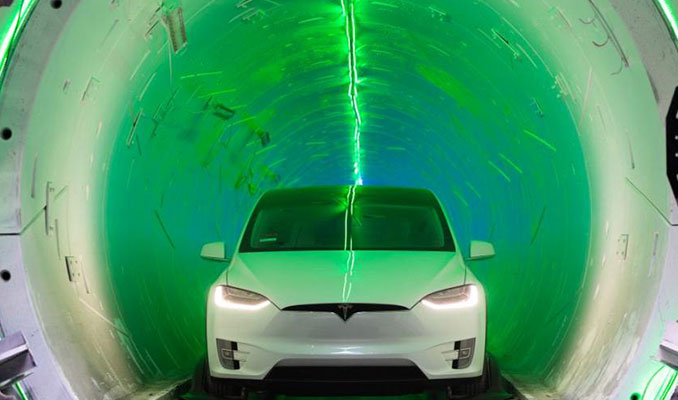 Elon Musk yüksek hızlı araç tünelini tanıttı