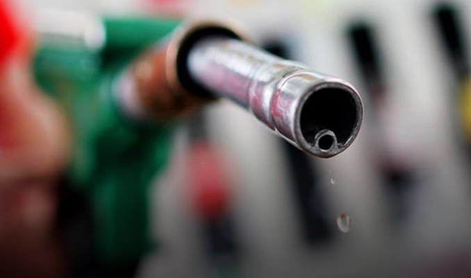 Benzin satışları Kasım'da azaldı