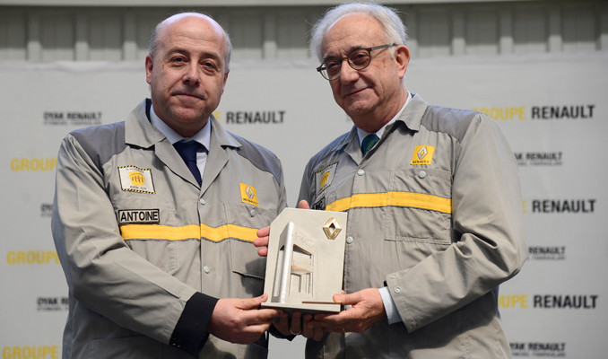 Oyak Renault üst yönetiminde bayrak değişimi