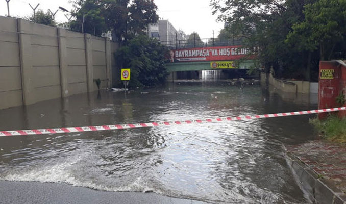 İstanbul metro seferlerinde yağış engeli