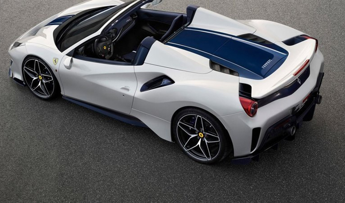 Ferrari'den tarihinin en güçlü üstü açık otomobili