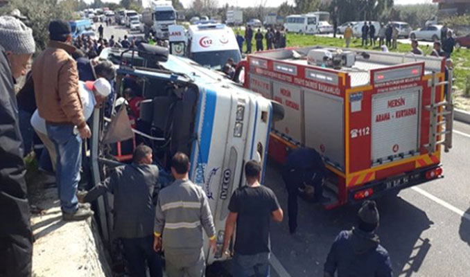 Mersin'de minibüs devrildi: 4 Ölü, 26 yaralı
