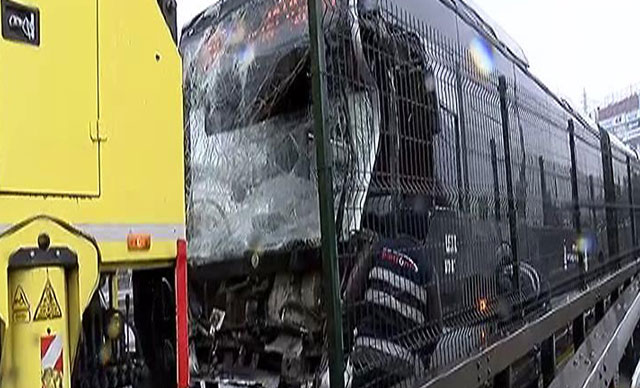 Metrobüsler çarpıştı: Yaralılar var