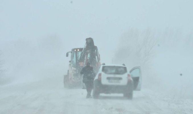 Kar ve tipi nedeniyle 31 karayolu ulaşıma kapalı