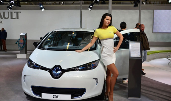 Avrupa'da elektrikli araç satışında zirve Renault'un