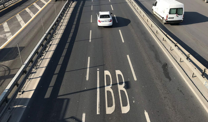 İstanbul trafiğine miting engeli 