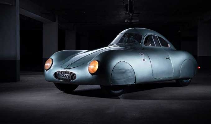 Hayatta kalan dünyanın en yaşlı Porsche’si satışta