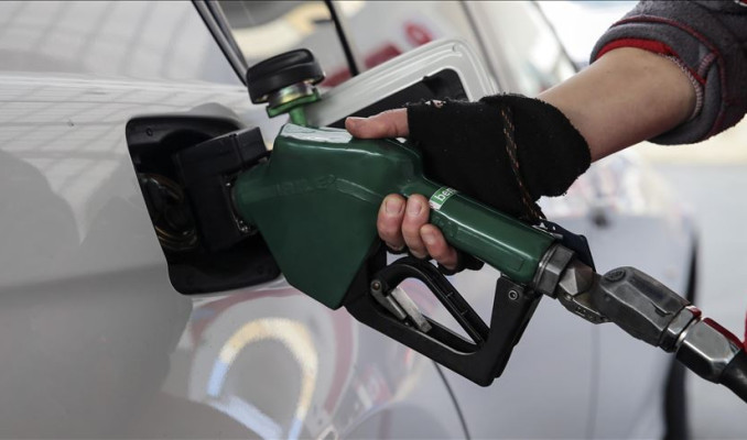 Benzin fiyatlarında 28 kuruş indirim beklentisi