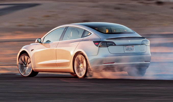 Tesla Model 3 ilk büyük güvenlik ödülünü aldı