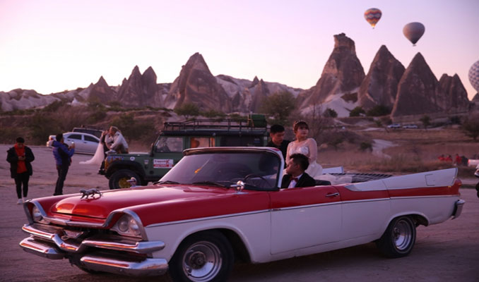 Kapadokya'da yeni aktivite: Klasik otomobil turu 