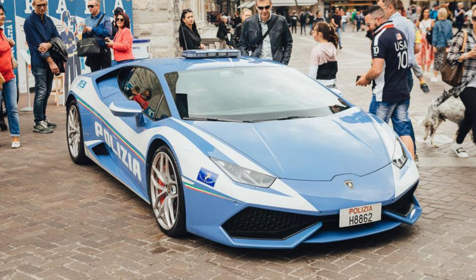 İtalyan Polisi, bir organ nakli için Lamborghini Huracan ile böbrek taşıdı