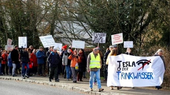 Tesla'nın Almanya'daki fabrikasına yargı engeli