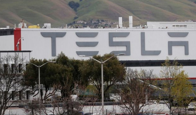 ABD'deki Tesla fabrikası kapalı kalacak