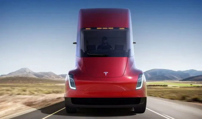 Tesla elektrikli kamyonu Semi için tam kapasite üretime hazır
