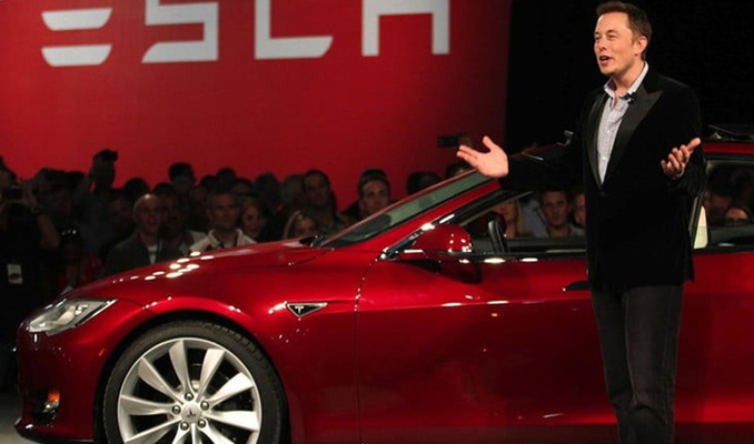 Elon Musk, Tesla'dan 2 milyar dolar bonus almaya hak kazandı