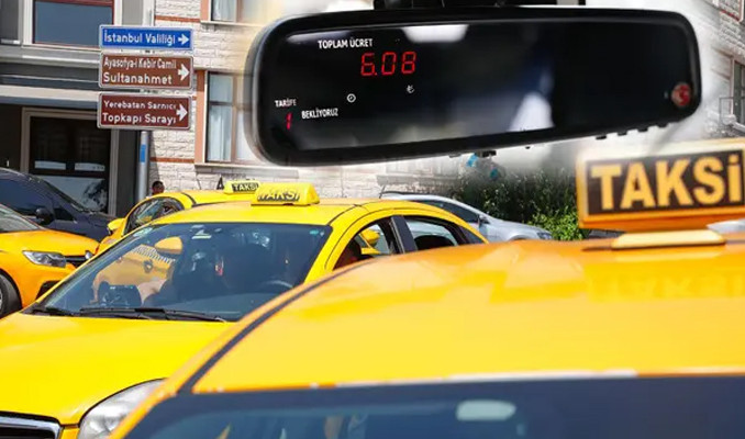 Taksiciler ile yolcular arasında 'ücretli yol' gerginliği