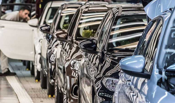Rusya'da otomobil satışları  yüzde 62,8 düştü  