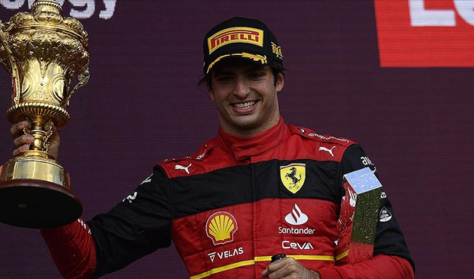 Formula 1 Britanya GP'de kazanan Carlos Sainz oldu