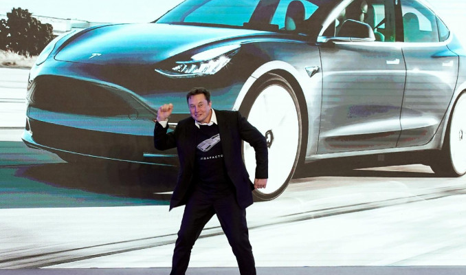 Musk: Teslalar artık 3 milyonu aştı