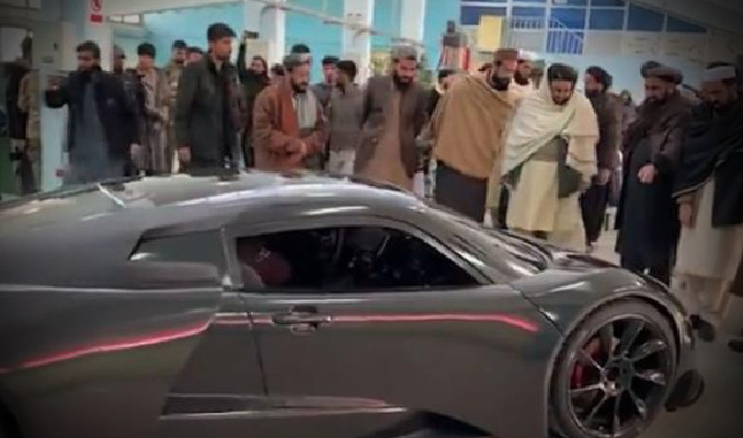 Taliban yerli ve milli otomobilini görücüye çıkardı!