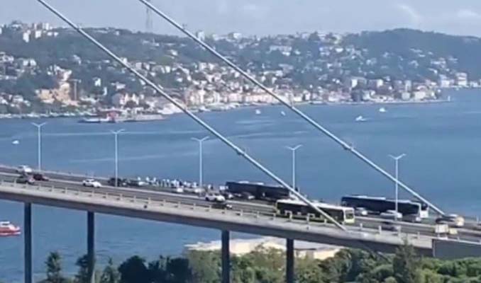 15 Temmuz Şehitler Köprüsü'nde metrobüs arızalandı