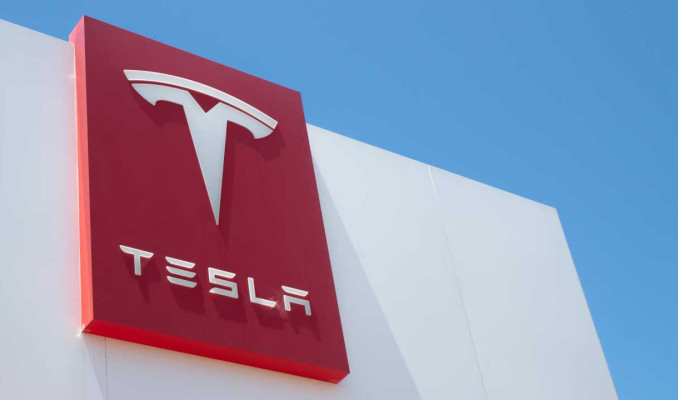 Tesla, yeni fabrikası için Suudi Arabistan ile görüşüyor