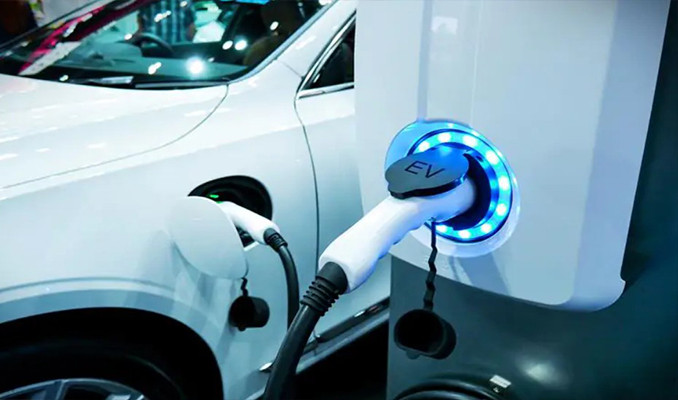 Çin'den elektrikli ve hibrid araç hamlesi: 1.400 dolar destek!