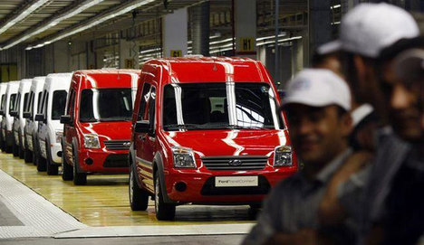 Ford Otosan, 3 fabrikada üretime ara veriyor