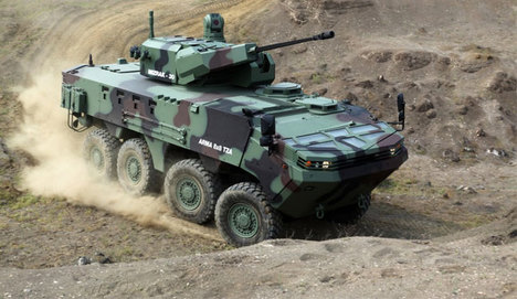 Otokar askeri araçlarını Şili'de tanıtıyor