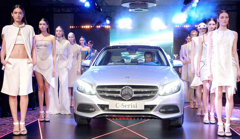 Mercedes'in yeni araçları Ankara'da tanıtıldı