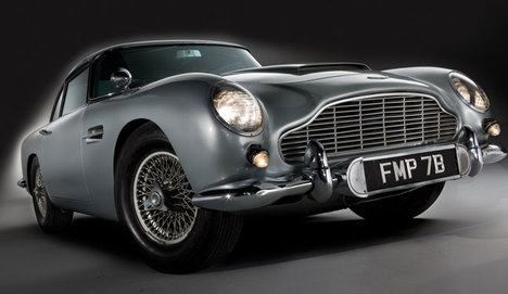 James Bond'un ilham kaynağı otomobil satılıyor