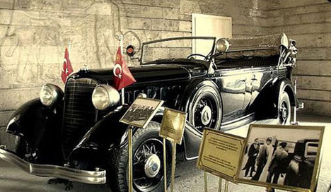 Atatürk'ün makam araçları bakıma alınıyor