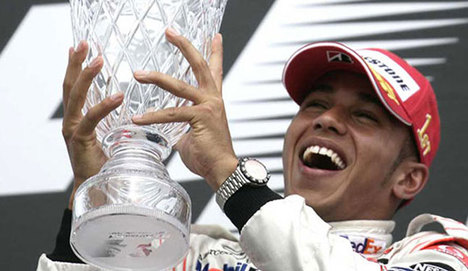 Formula 1'in yeni lideri Hamilton
