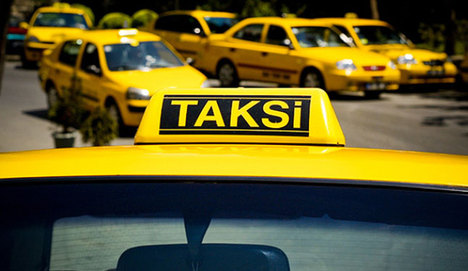 Taksi ve minibüs durakları İSPARK'a devredildi
