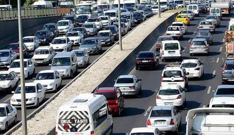 Türkiye'de araç sayısı hız kesmeden artıyor