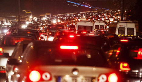 İstanbul'da patlama sonrası trafik kilit